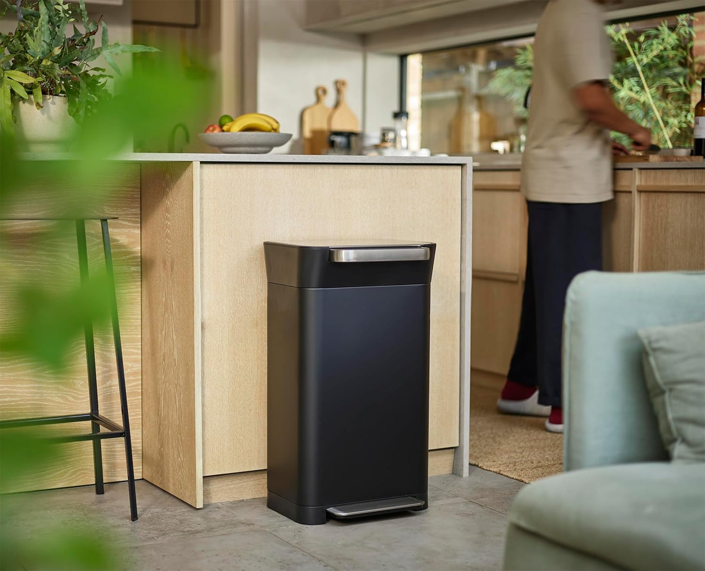 This smart trash can has a 90-liter capacity when compacted and also comes with a trash can with an odor filter